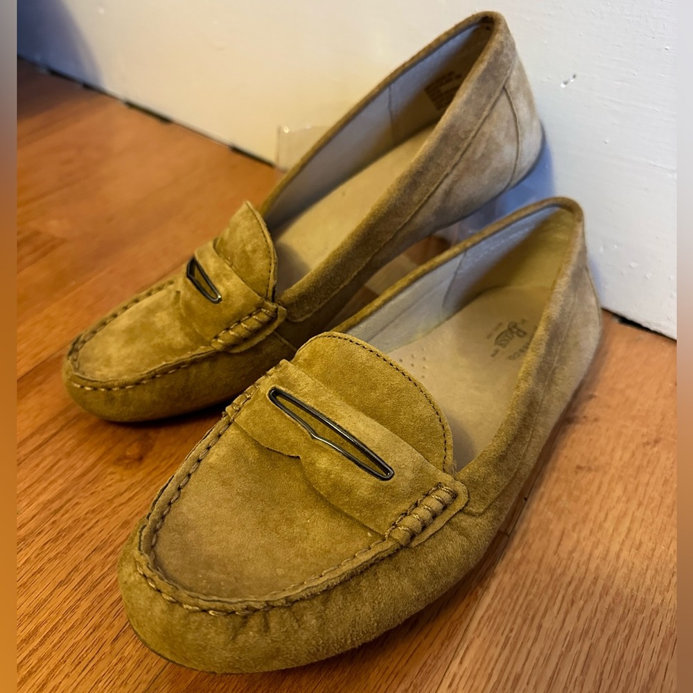 GH Bass Blair Suede Slip On Driving Loafers Size 6M Tan Brown Shoes Moccasins